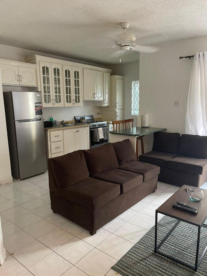 Finest Accommodation Marley Manor Apt # 513 Ground Floor 6 Marley Rd Kgn 6 Kingston Zewnętrze zdjęcie