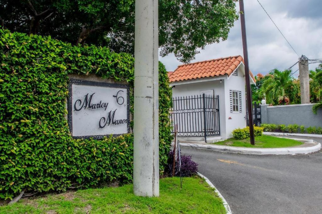 Finest Accommodation Marley Manor Apt # 513 Ground Floor 6 Marley Rd Kgn 6 Kingston Zewnętrze zdjęcie