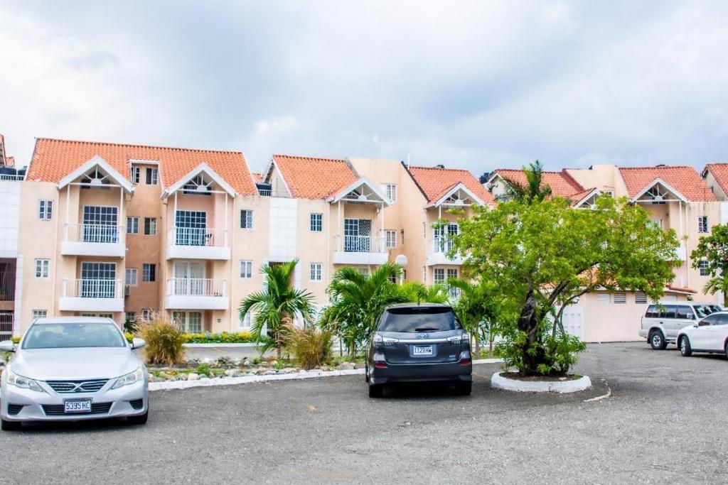 Finest Accommodation Marley Manor Apt # 513 Ground Floor 6 Marley Rd Kgn 6 Kingston Zewnętrze zdjęcie